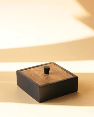 BROWN ROOF TABLE ORGANISER