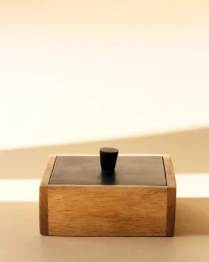 BLACK ROOF TABLE ORGANISER