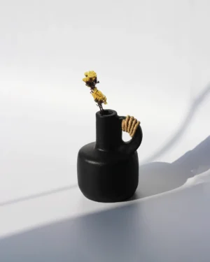 HOLDING HAND MINI VASE