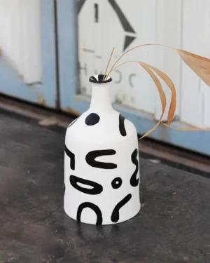 WHITE AND BLACK FLOOR VASE